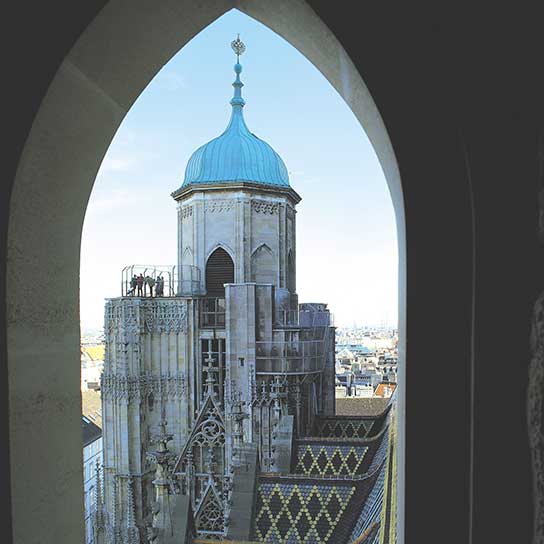 Blick auf den Nordturm, Glockenturm der Pummerin