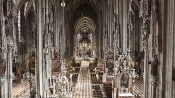 Ansicht in den Stephansdom von der Westempore