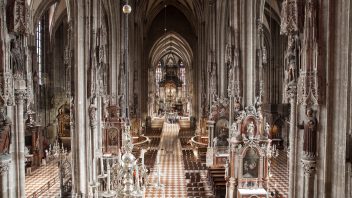 Vereinszeitung Unser Stephansdom 135, März 2022, Titel: Frauenspuren im Dom, Einladung zur Maiandacht